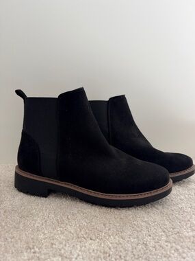 Open to offers!!!! Esprit Black Suede Chelsea Ankle Boots with Brown Welt